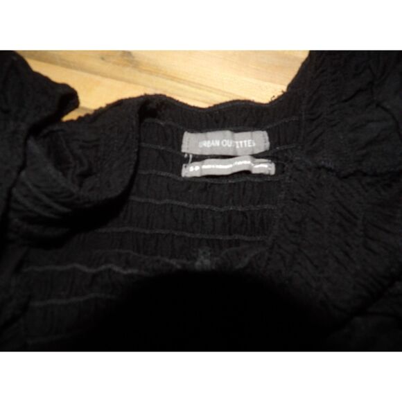 Urban Outfitters cropped black blouse S - Picture 2 of 4